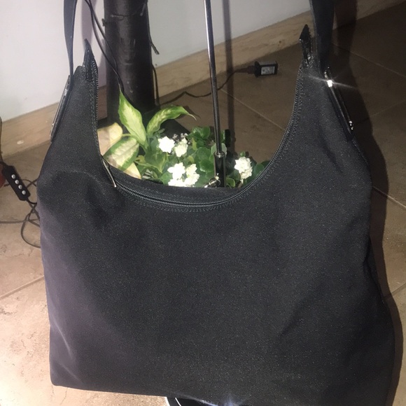 AUTHENTIC SALVATORE FERRAGAMO BLACK SHOULDER BAG - Picture 4 of 16